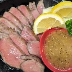 牛タンのステーキ