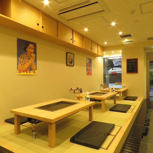 You can relax in the slightly raised tatami room.Great for banquets!