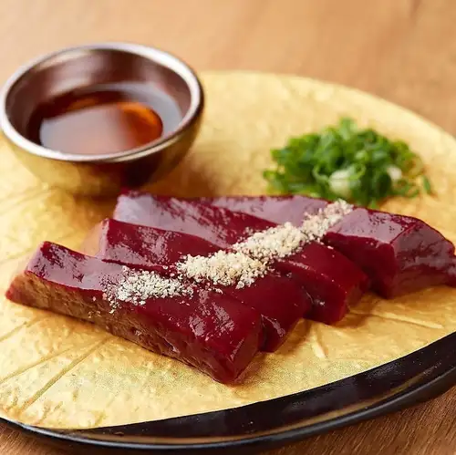 Fresh, thick-cut liver