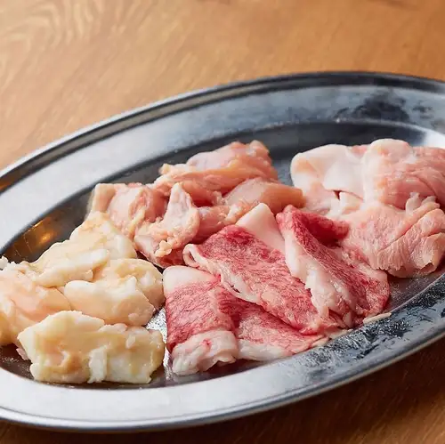 Enjoy a hearty meal all in one dish! Our famous "Yamada Mori"