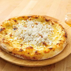 4종 치즈와 벌꿀 디저트 피자