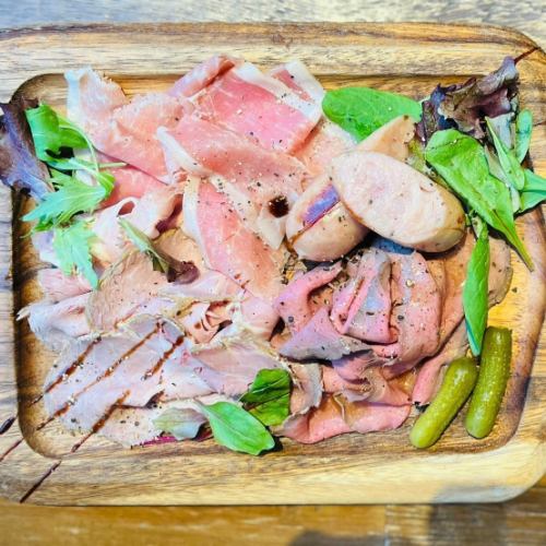 Omakase meat platter