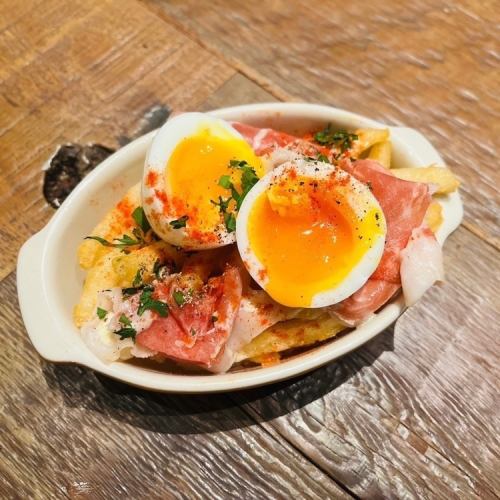 Truffle potatoes with uncured ham and soft-boiled egg