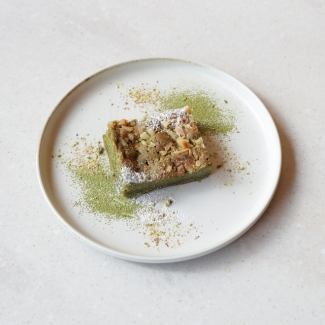 マカダミアナッツと抹茶のブラウニー