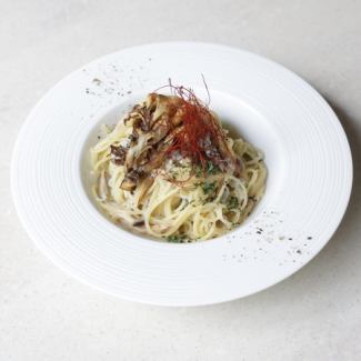 しらすとキノコのペペロンチーノ