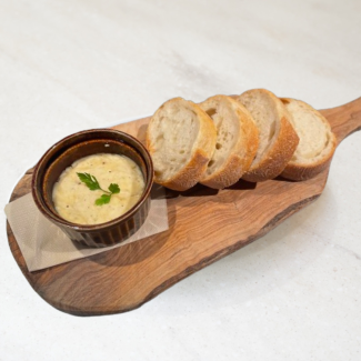 自家製アンチョビバター&バケット