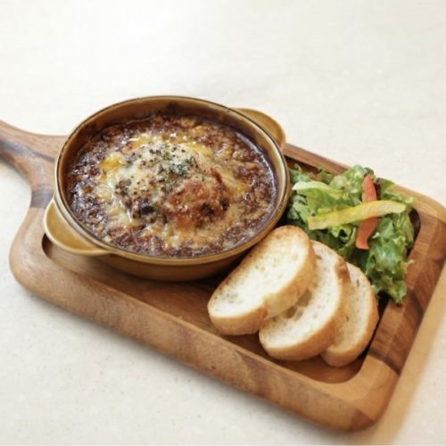 とろーりチーズときのこのデミグラスハンバーグ（ドリンク付き）