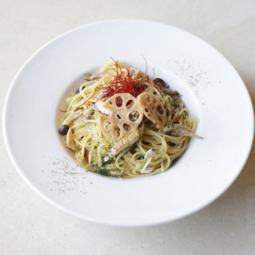 Weekly pasta (with salad and baguette)