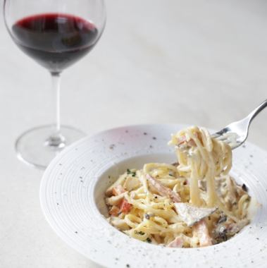 週替わりパスタ(サラダ&バケット付き)