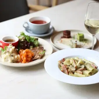 ご褒美ランチコース◆前菜盛り合わせ+選べるメイン＋プチデザート+ドリンク2杯◆3,500円