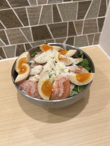 半熟煮玉子シーザーサラダ