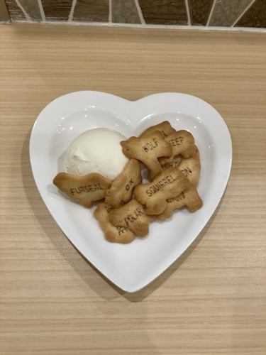 蔵王クリームチーズとたべっ子どうぶつ