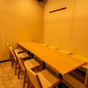 [Bright and clean interior with a white base] [Sendai/Izakaya/Private rooms/Yakitori/Straw-grilled/Beef tongue/All-you-can-drink/Chicken dishes/Japanese food/Sake/Girls' night out/Anniversary/Birthday/After-party/Banquet/Welcome party/Farewell party/Welcome and farewell party]