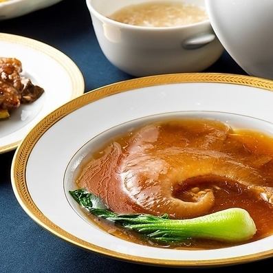 ランチ利用可【 馨林 xinlin 】フカヒレ姿煮／和牛ときのこのオイスターソース炒め全9品15,000円