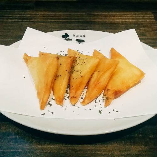 炸饺子/脆皮萨摩萨/萝卜糕