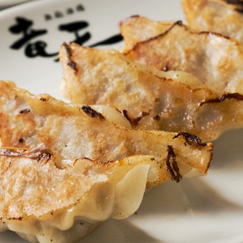 必食の『ドラゴン餃子』