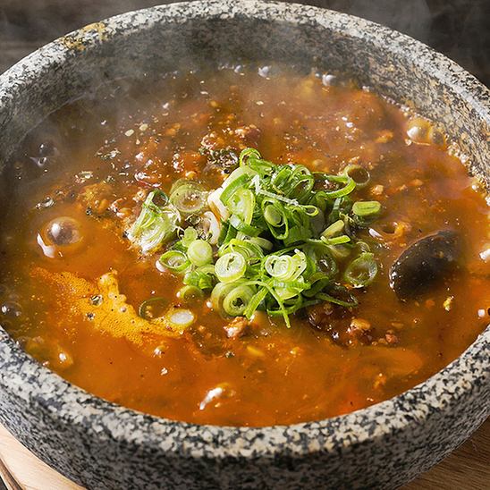 石烤麻婆豆腐辣度可調節五種，愛吃辣的朋友歡迎品嚐！