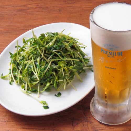 Draft beer is the perfect accompaniment to gyoza. Enjoy our signature gyoza with The Premium Malt's!
