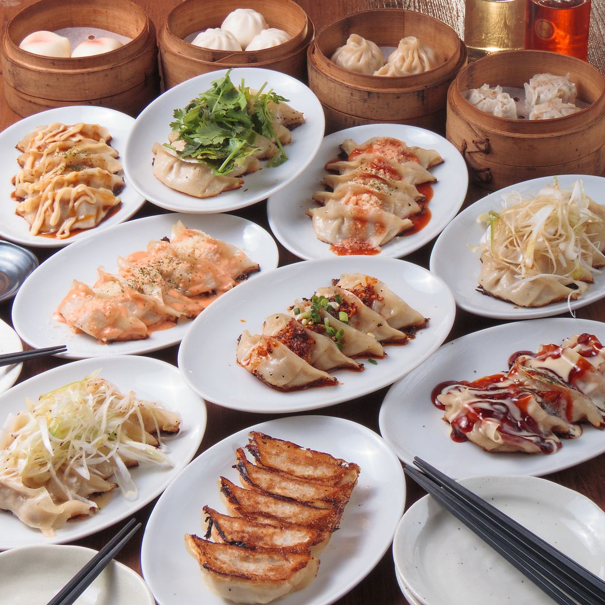 ドラゴン餃子が食べ放題!2時間飲み放題付でなんと3,500円!