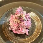 紫苏土豆沙拉配腌紫苏叶