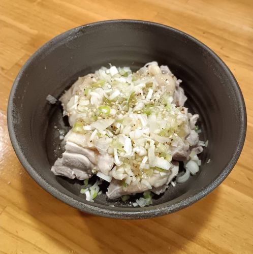 ゆで鶏のネギ塩がけ