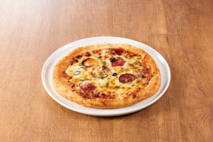 LION Mixed Pizza