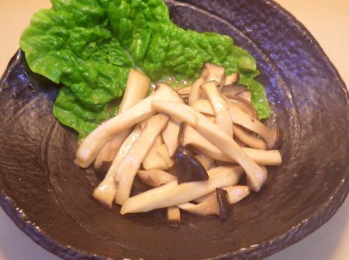 牛油炒王菇