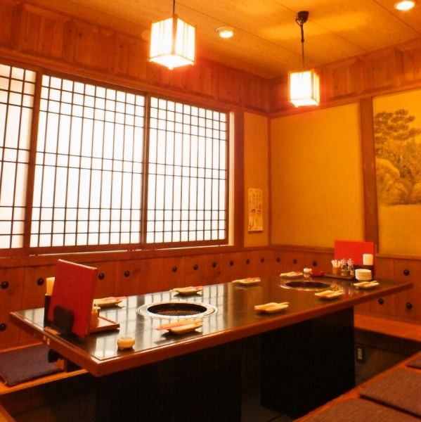 I want to have a big banquet around yakiniku !! But there aren't many places like that ...We also have a tatami room that can accommodate from 12 people to a maximum of 25 people at Wadaike.Please spend a relaxing time in the relaxing digging seats.