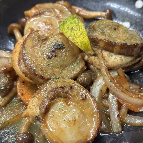 北海道産帆立バター醤油焼き