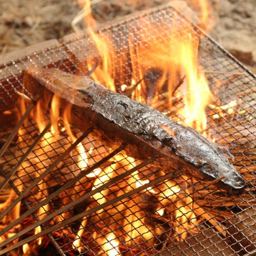 絶品！藁焼き鰹のたたき
