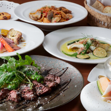 旬の食材が織りなすコースをご用意しております。