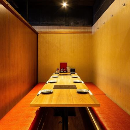 [Private room for 6 people] A popular seat for drinking with colleagues on the way home from work and for families.You can take your time to talk about things in a completely private room.Of course, it's perfect for small banquets! You can fully enjoy Kyushu's specialties such as mizutaki and our proud lemon steak!