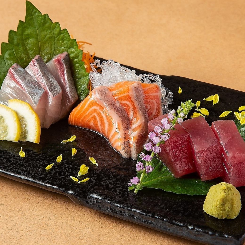[Direct delivery from Nagahama market] Assorted fresh fish sashimi is popular★