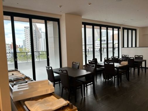 ランチタイムも営業しております!味はそのまま、お得なランチメニューやコースをご用意♪ちょっとしたご褒美としてのご利用にもおすすめです。ぜひ特別な時間をお過ごしください。