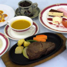 ランチ限定の鉄板コースをご用意!2種からお選びいただけます♪