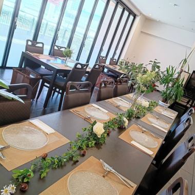 ランチタイムも営業しております！味はそのまま、お得な鉄板焼コースをご用意♪テーブル席ではシェフこだわりの本格フレンチコースをお召し上がりいただけます！ちょっとしたご褒美としてのご利用にもおすすめです。ぜひ特別な時間をお過ごしください。