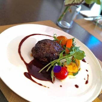 【仅限午餐】◆套餐◆日本黑毛和牛牛排碎肉(共5道菜)4,290日元(含税)