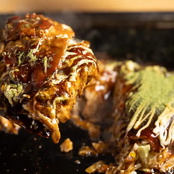 もんじゃだけじゃない！実はお好み焼きも楽しめる、欲張りOKなお店です！