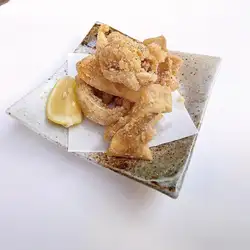豚耳かりかり揚げ