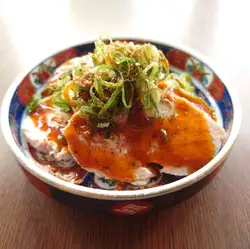 自家製旨辛スパイスのよだれ鶏