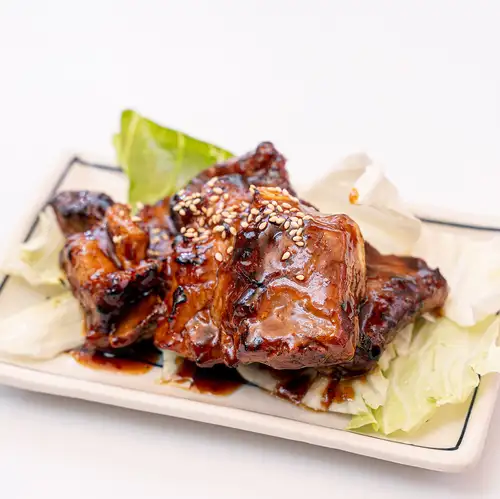 名物「骨付き豚カルビ」