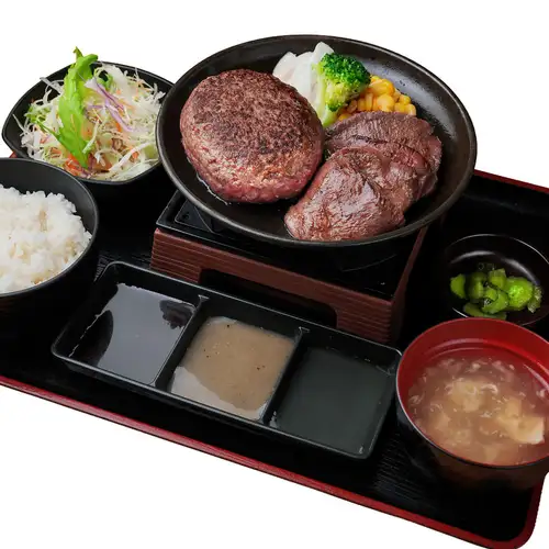 Melt-in-your-mouth hamburger steak and white tongue steak set meal