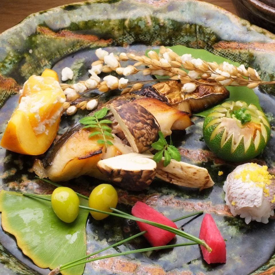 혼마 치역에서 도보 1 분 ◇ 좋은 공간에서 호화스러운 식사, 술을 즐길 수있는 일본 요리 가게
