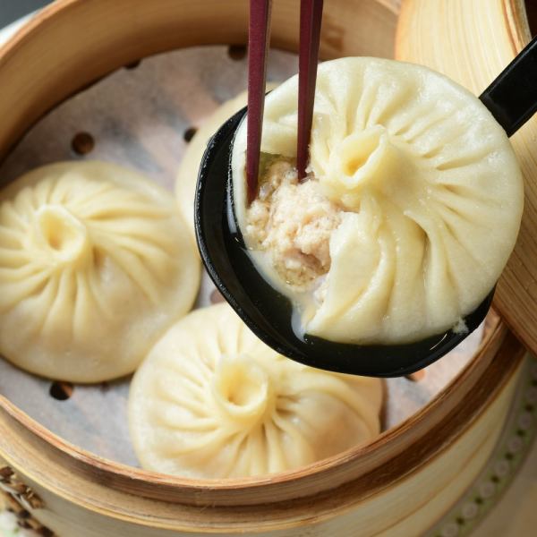 The dim sum made by the dim sum master is exquisite! The popular dish is the "special xiaolongbao"!