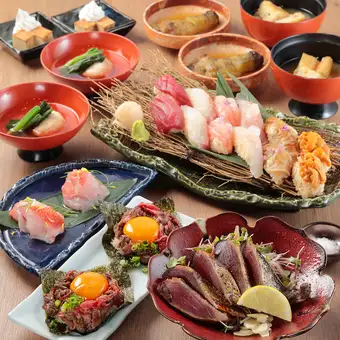 藁焼きと本格鮨に名物藁すき焼き手巻きを堪能する特別会席コース「祭」⇒7,000円