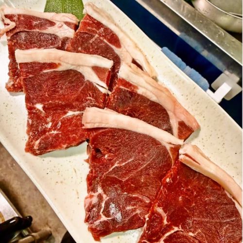 【東京の食通も絶賛！函館の自然が育んだ最高品質のジビエを豪快に】鹿背ロース