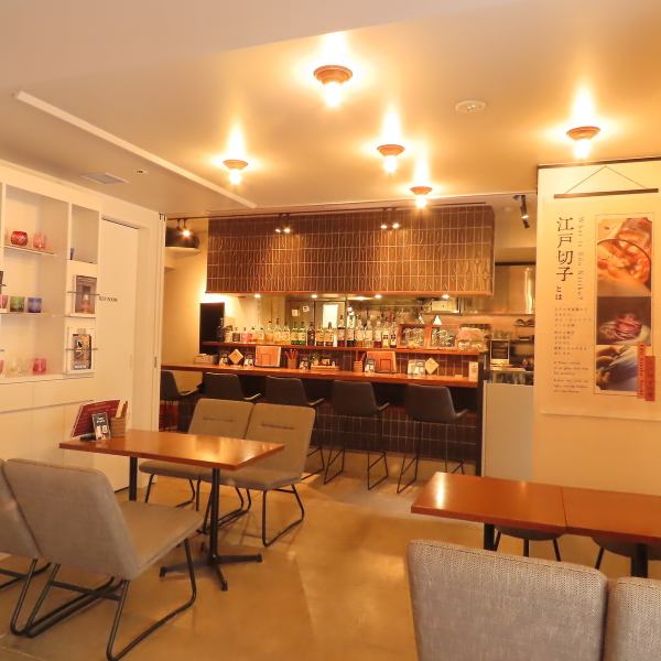 当店のテラス席はペットOK!愛するペットと一緒に、心地良い雰囲気の中で食事をお楽しみいただけます。自然の風を感じながら、リラックスした時間をお過ごしください。ペットと共に素敵なひとときを過ごせる特別な空間で、皆様のご来店をお待ちしております。ぜひお気軽にお越しください!