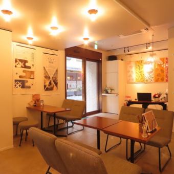 ４名様用テーブル席です。