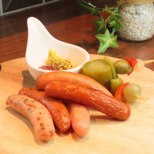 ソーセージ盛り合わせ