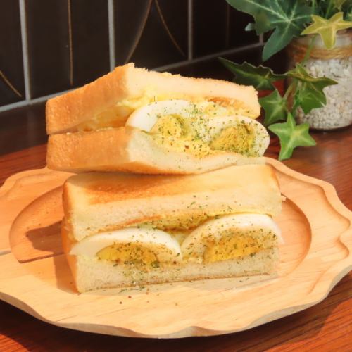 当店おすすめの一品!アボカドハムサンド